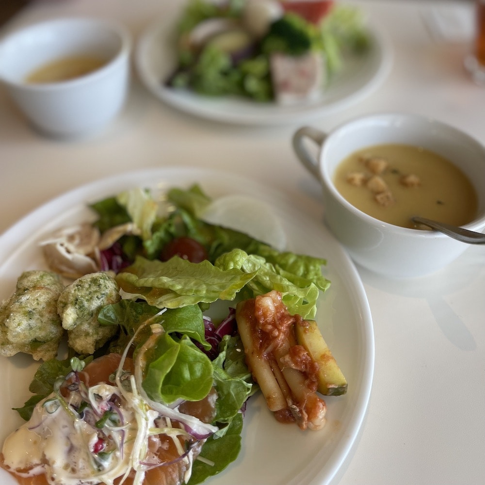 箱根エモアテラス　ビュッフェ　ランチ　カジュアルフレンチ　デリ