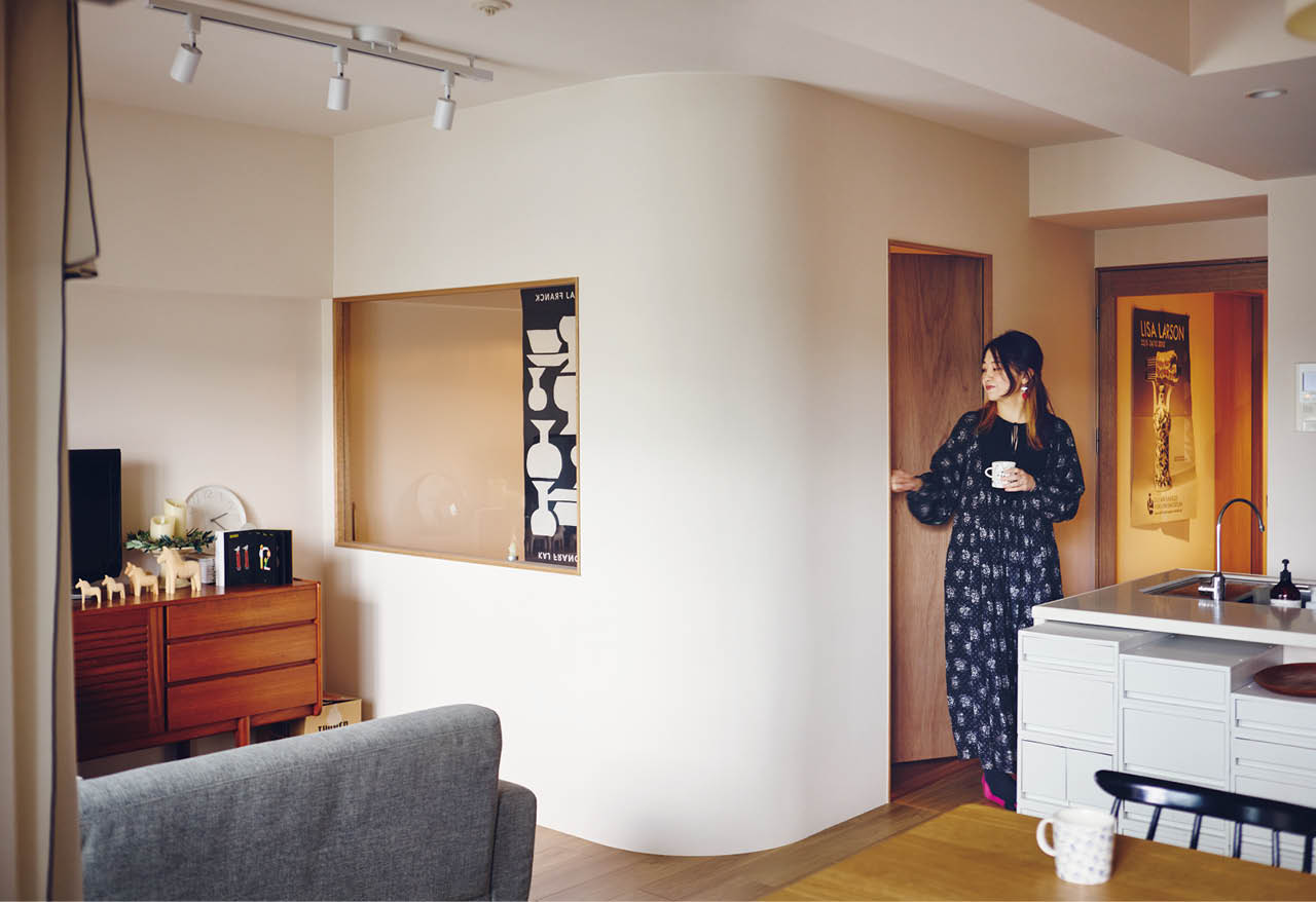 もともと納戸があったリビングダイニングの一角を、福岡さんの個室としてリノベしました。