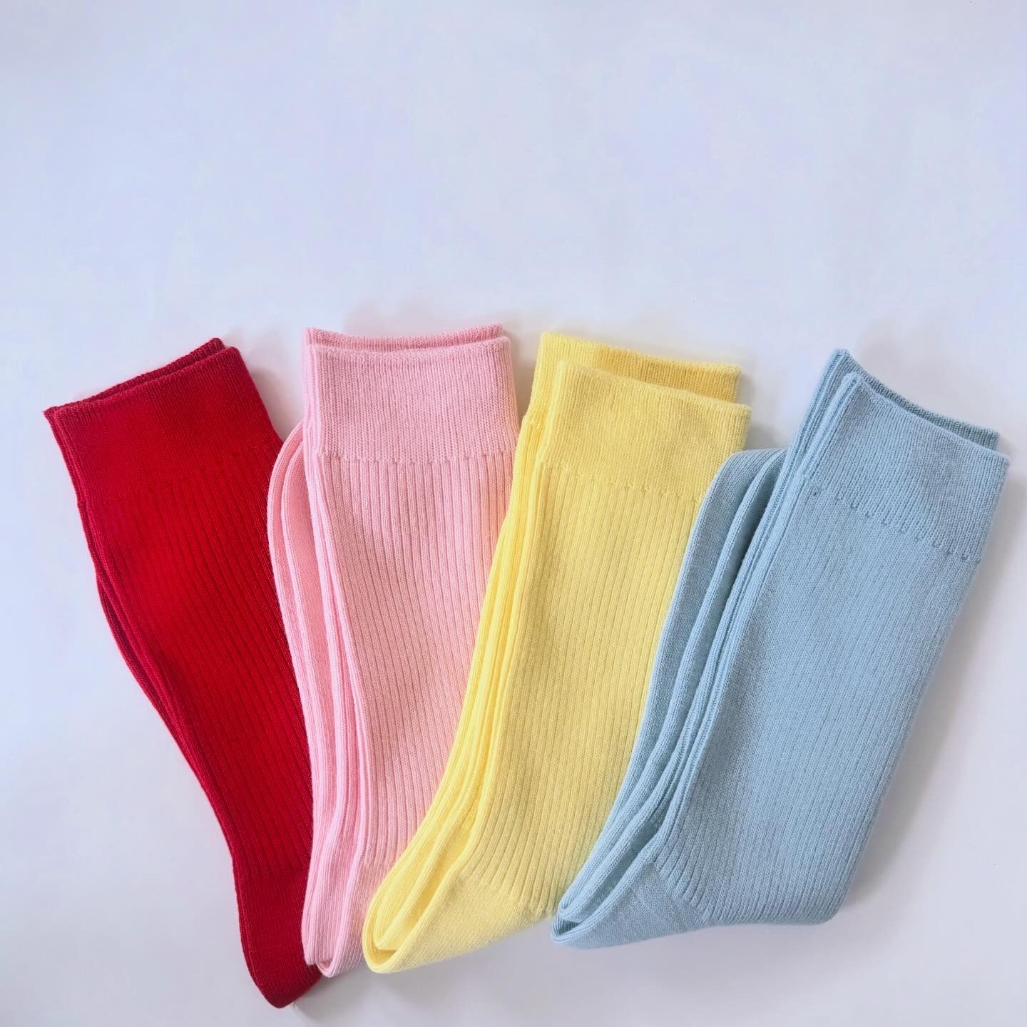 ユニクロ 50色ソックス