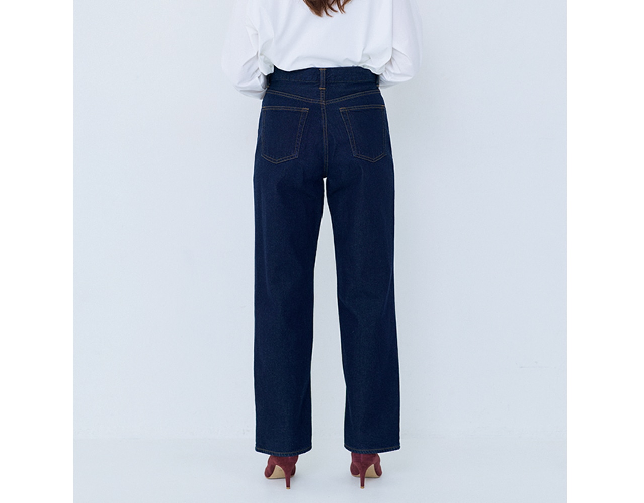 GU ハイライズストレートジーンズ BACK