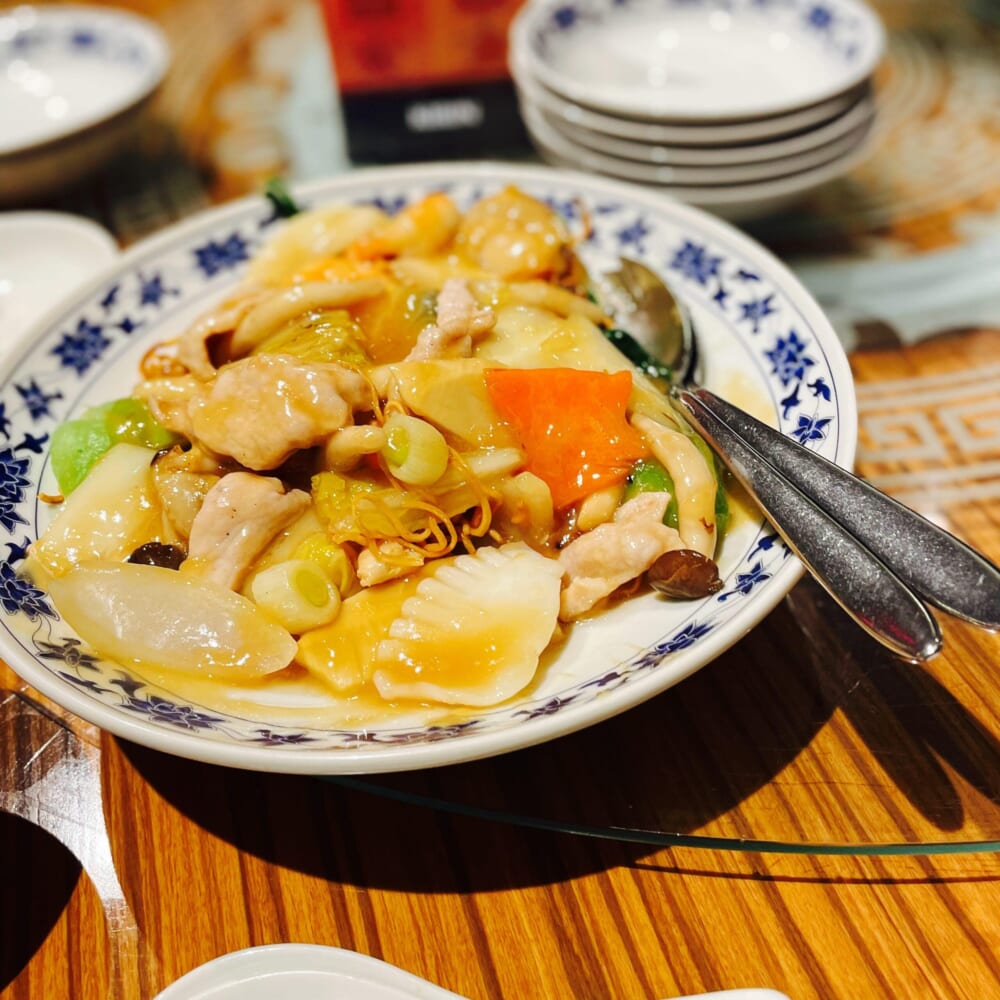 重慶飯店　新館　横浜中華街　ローズホテル 五目焼きそば