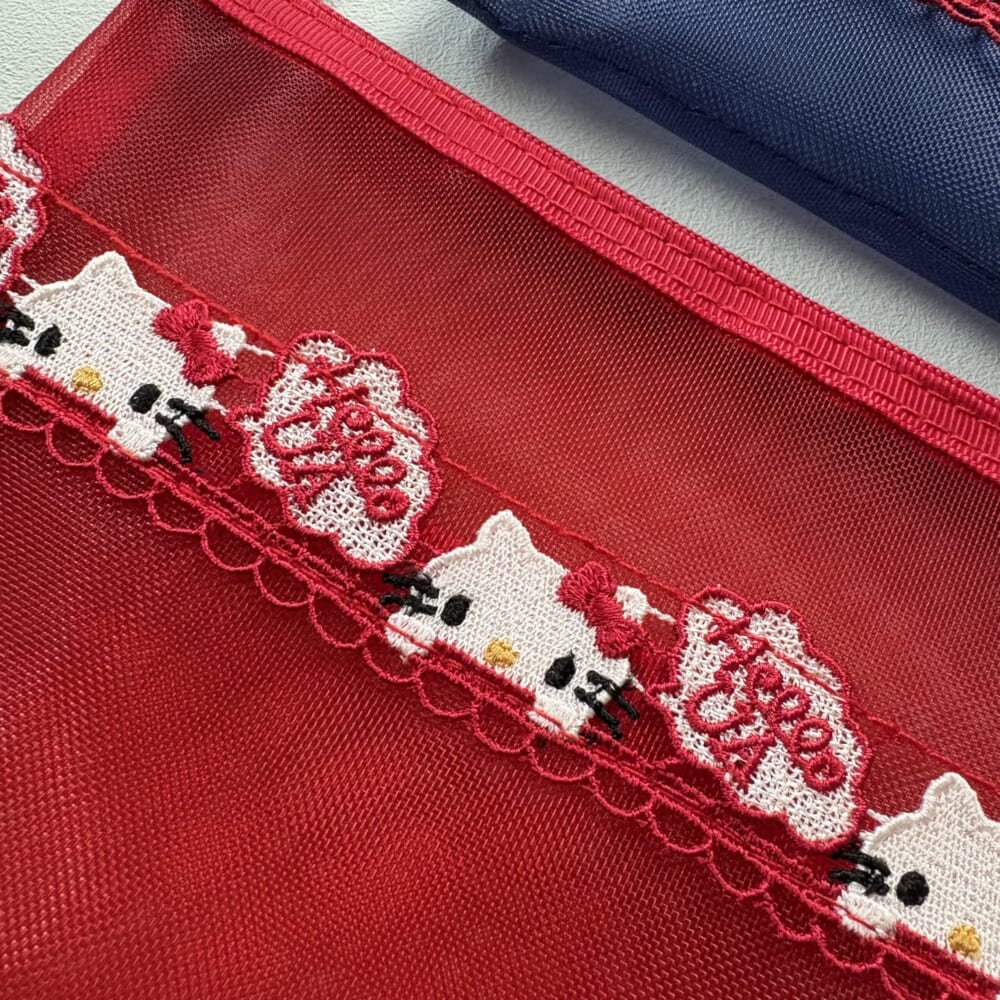 <HELLO KITTY × 近沢レース店 × UNITED ARROWS>コラボレーションアイテム ポーチ