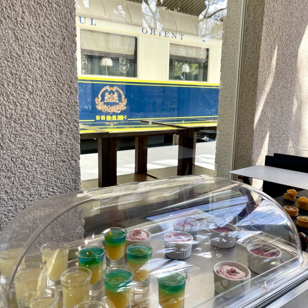 箱根エモアテラス　ビュッフェ　ランチ　スイーツ