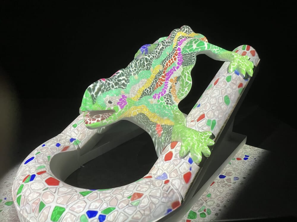 ガウディ展 グエル公園 トカゲ 体験型