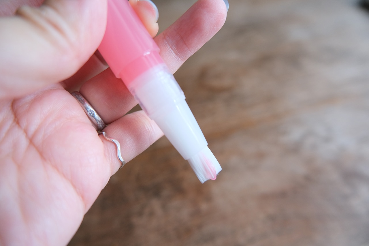 ネイルケアオイル スプリングフローラル使用シーン