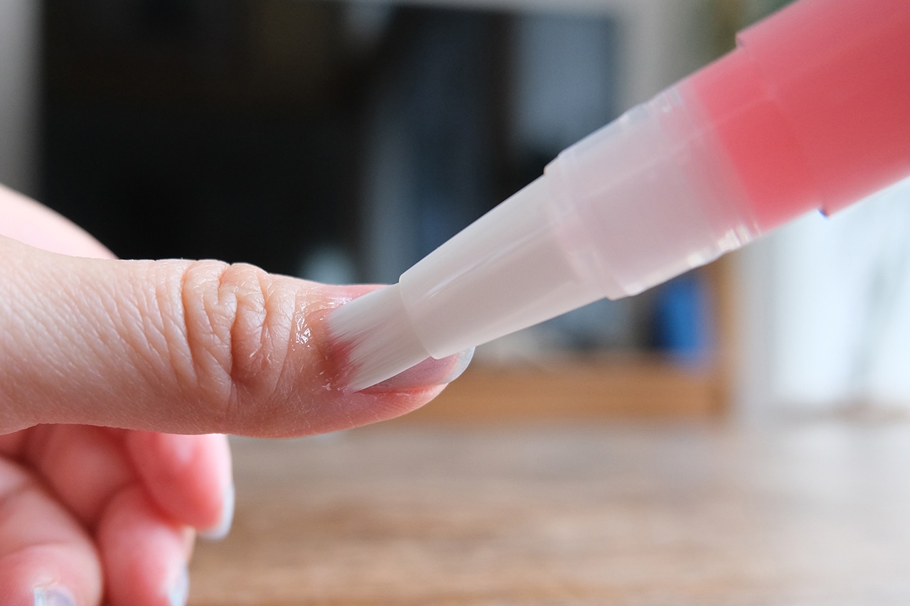 ネイルケアオイル スプリングフローラル使用シーン