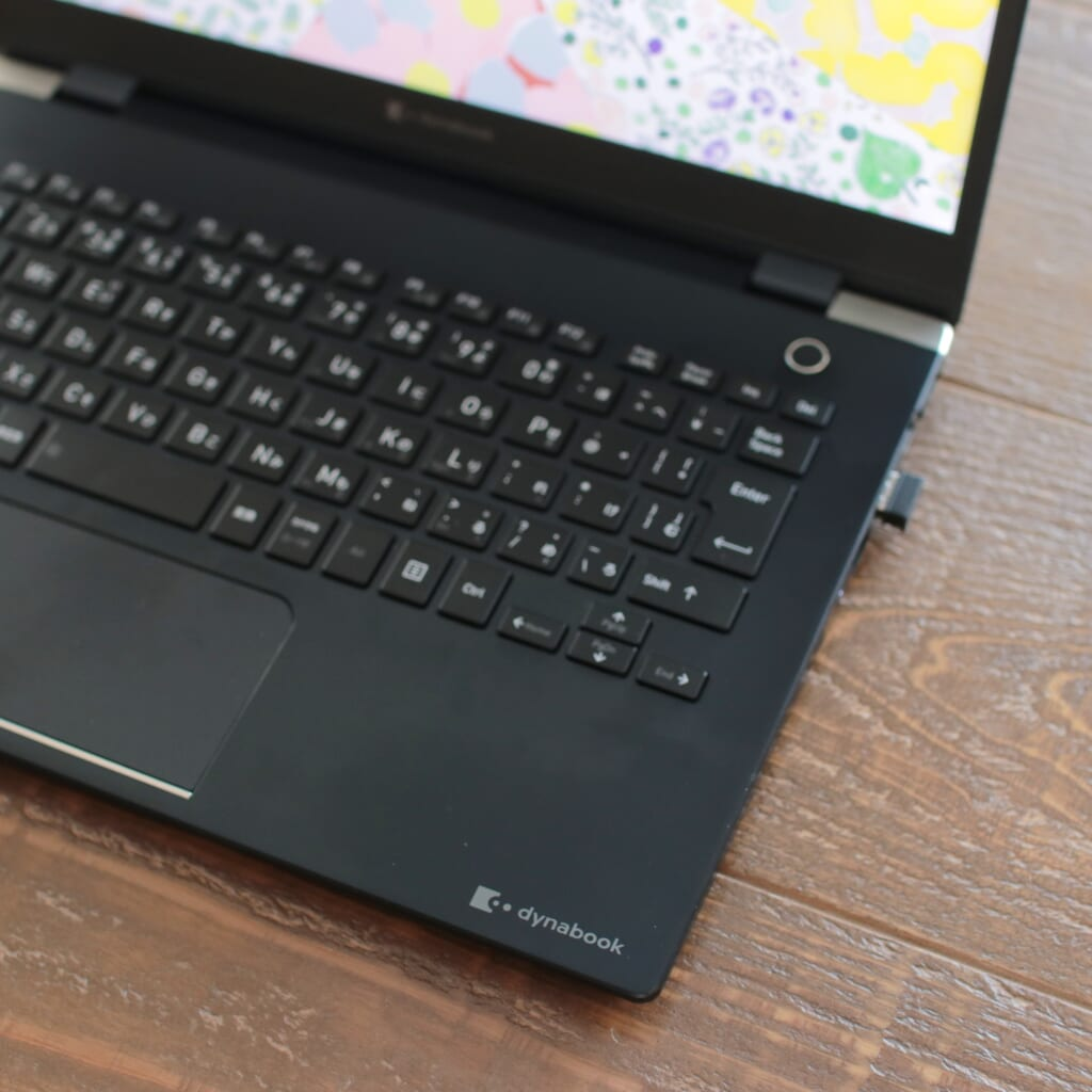 「Dynabook G83」開いたところ