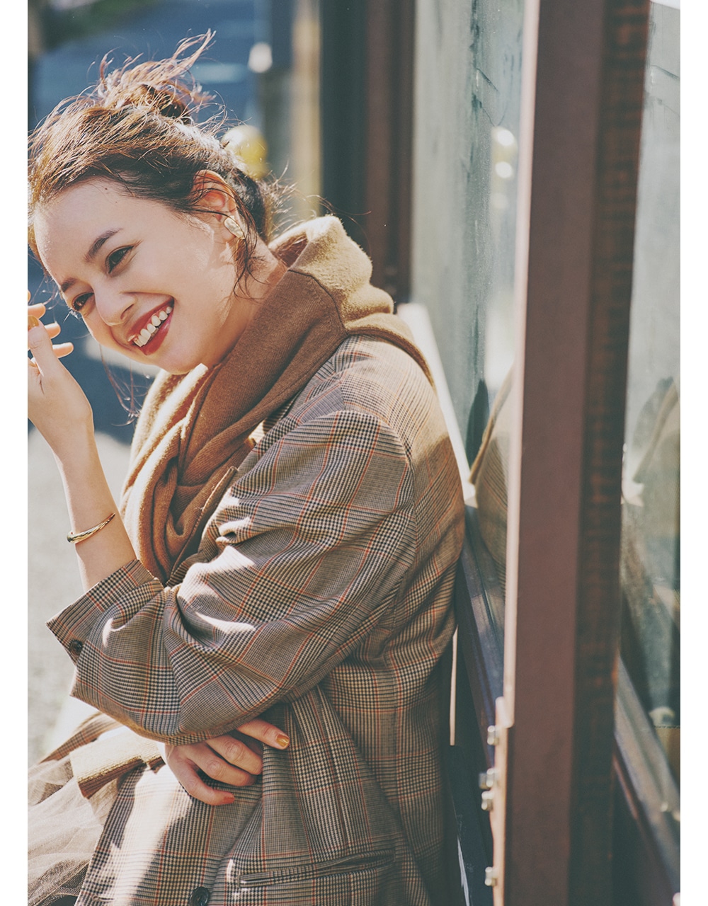 「肩かけ一枚」が〝何か足りない〟の答え 岸本セシルさん