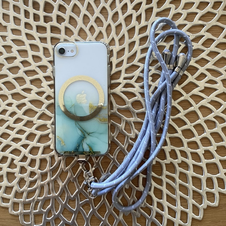1月買ったもの　スマホショルダー　ショルダーストラップ
