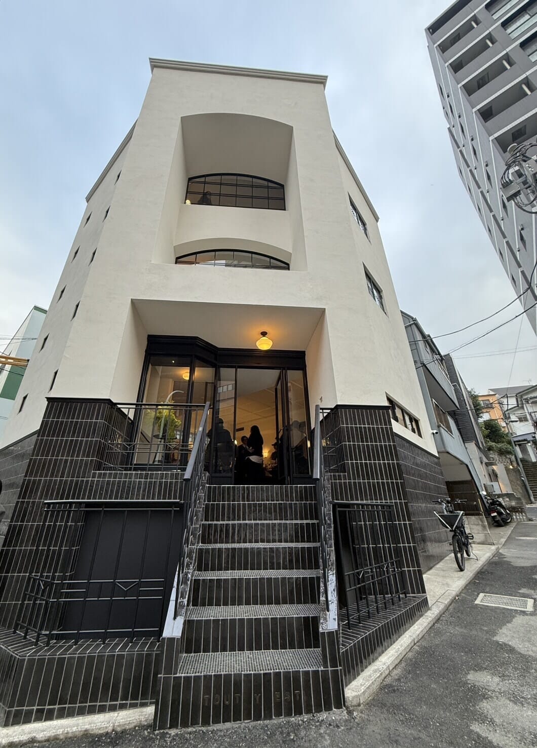 TOUT Y EST（トゥティエ トウキョウ）日本・東京　恵比寿　フラッグシップショップ