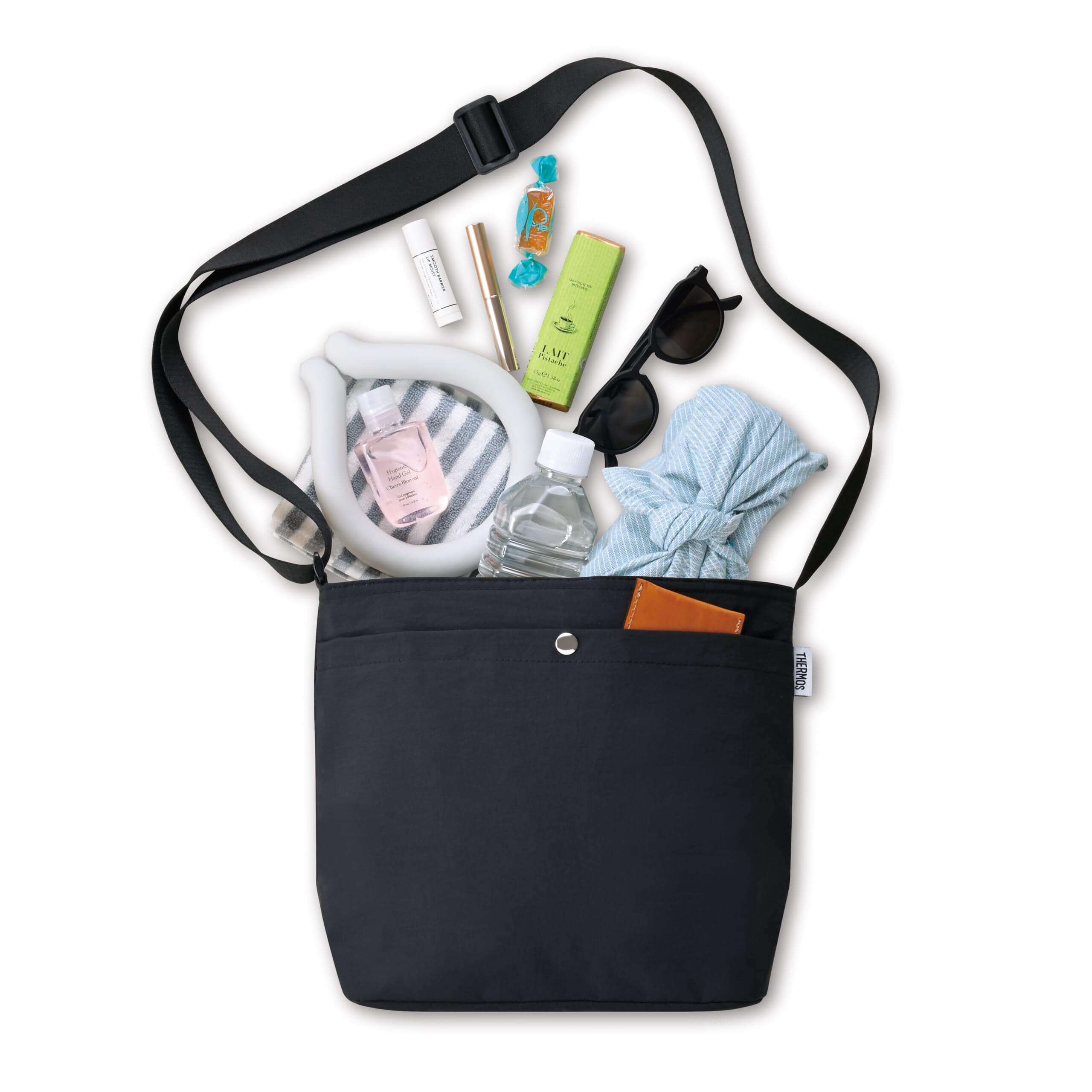 サーモス「保冷ショルダーバッグ（RFO-007）」　中身イメージ