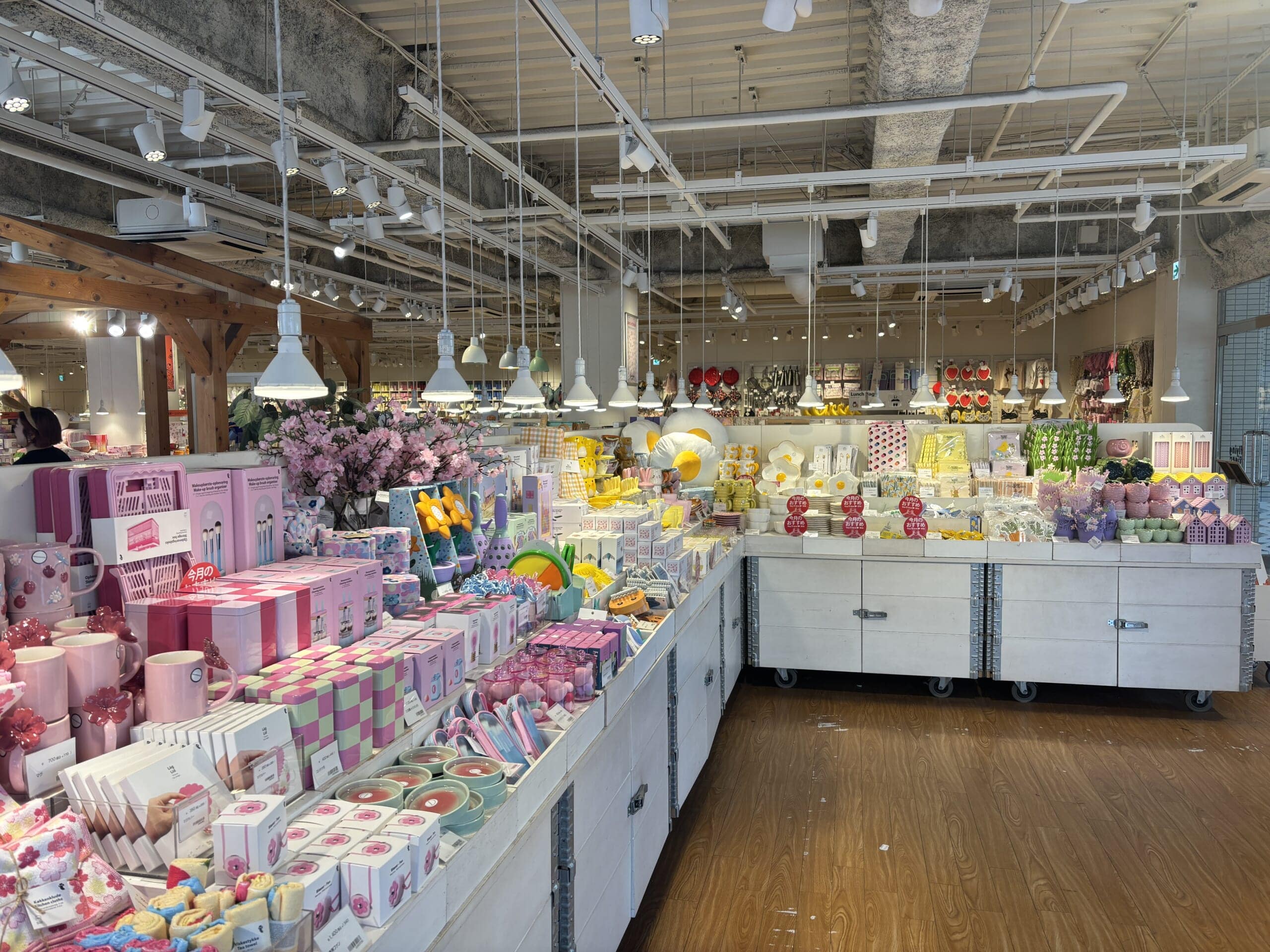 フライングタイガー　入口