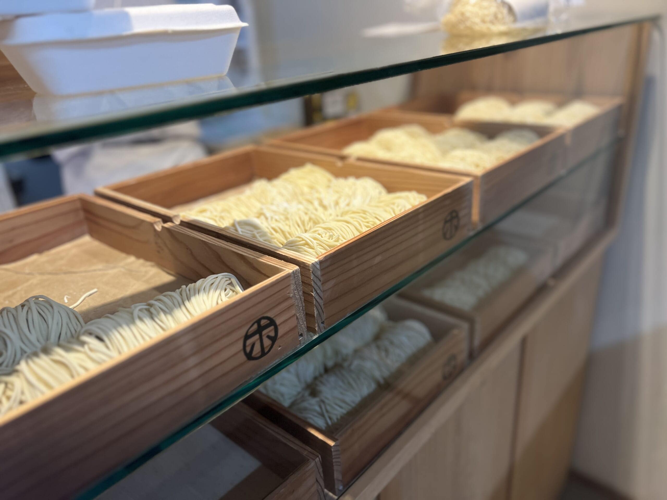 【鎌倉】製麺所直営の味！「邦栄堂商店」で麺を買って、ラーメンを作る　TB icoco