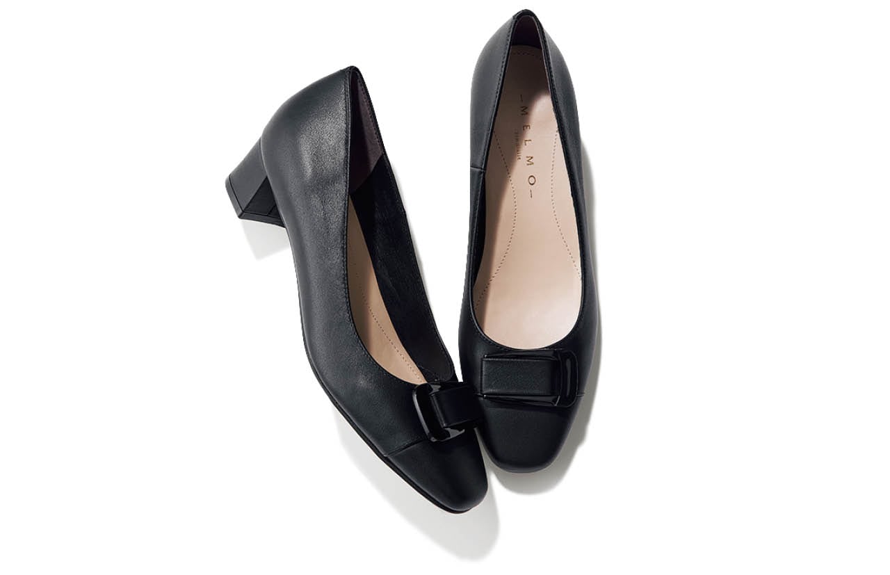 靴（4）￥17930／モーダ・クレア（メルモ）