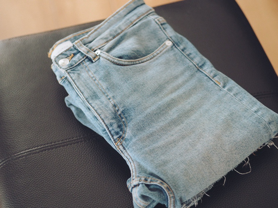 ZARAのハイライズデニム