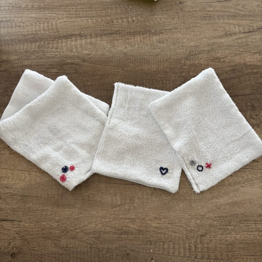 LEE100人隊が刺繍したふきん3枚