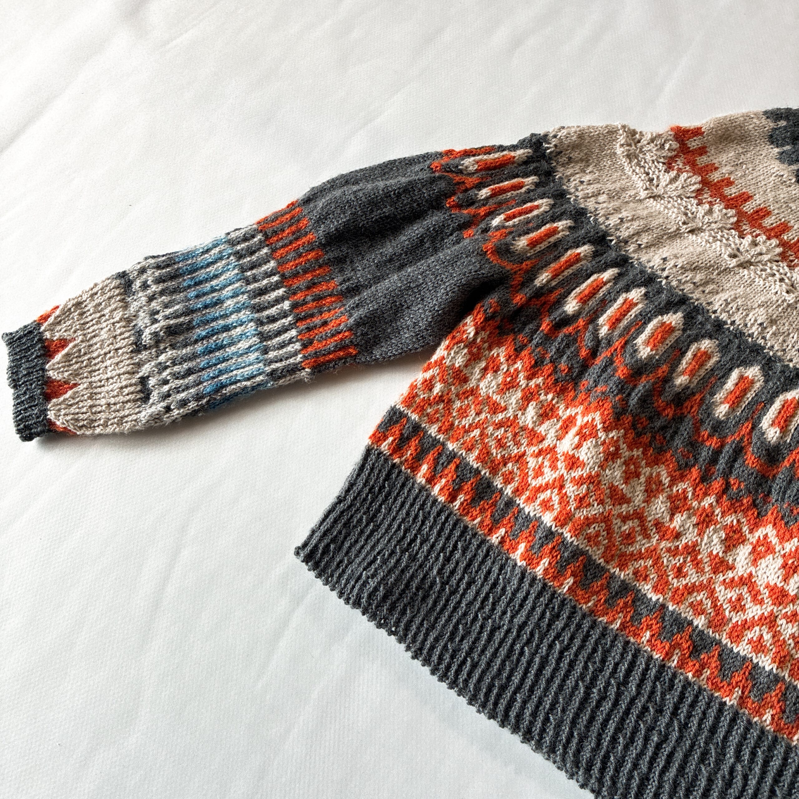 手編み　ニット　embersweater crayon hat クレヨン模様の編み込み帽子　midori hirose yukoshimizu