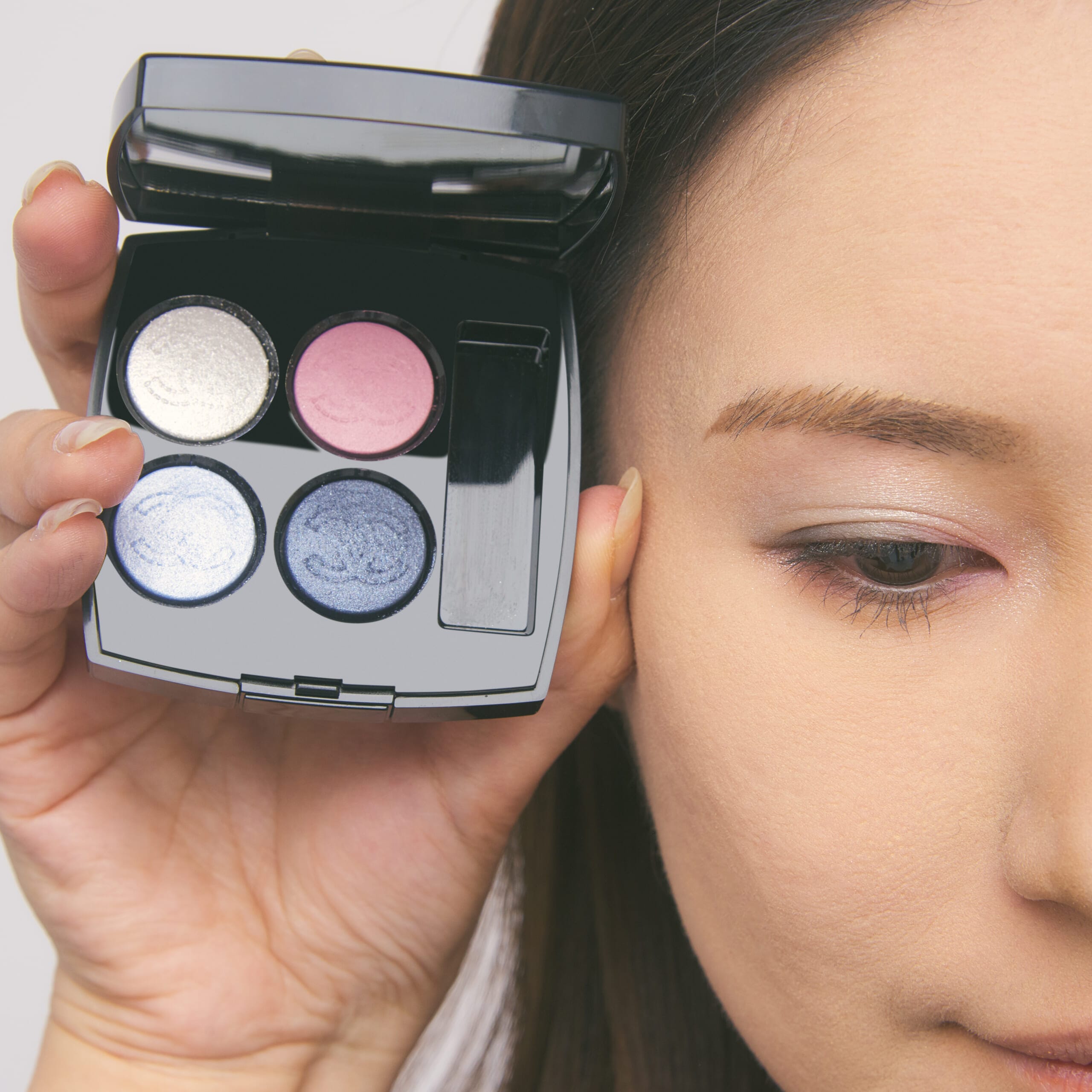 レ キャトル オンブル【19 デニム ドリーム】でメイクしたところ