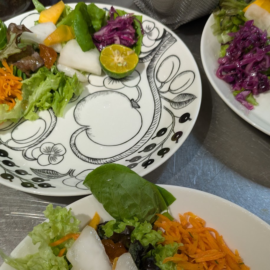 盛り付け　LEE100人隊コポ　北欧食器