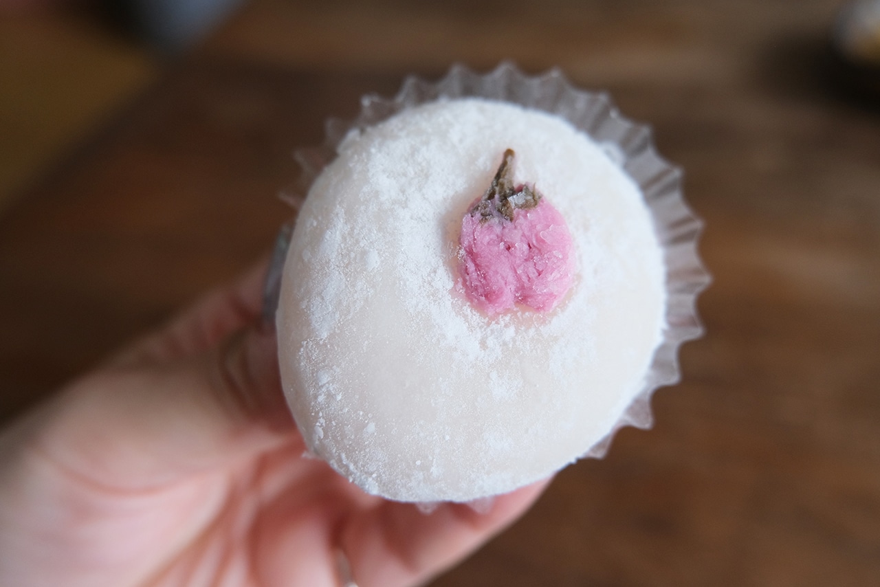 桜のクリーム大福アソート使用シーン