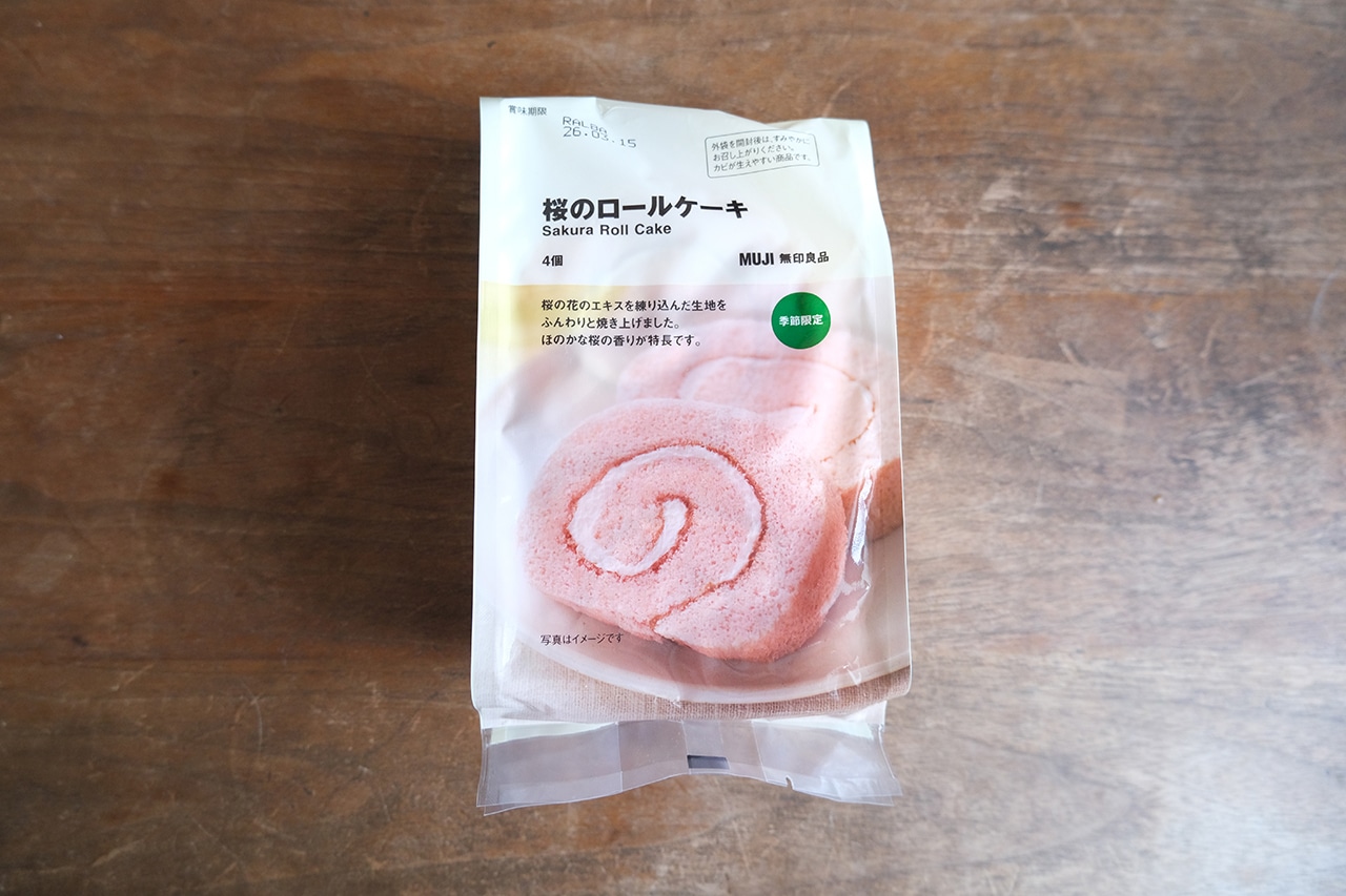 桜のロールケーキ(490円)