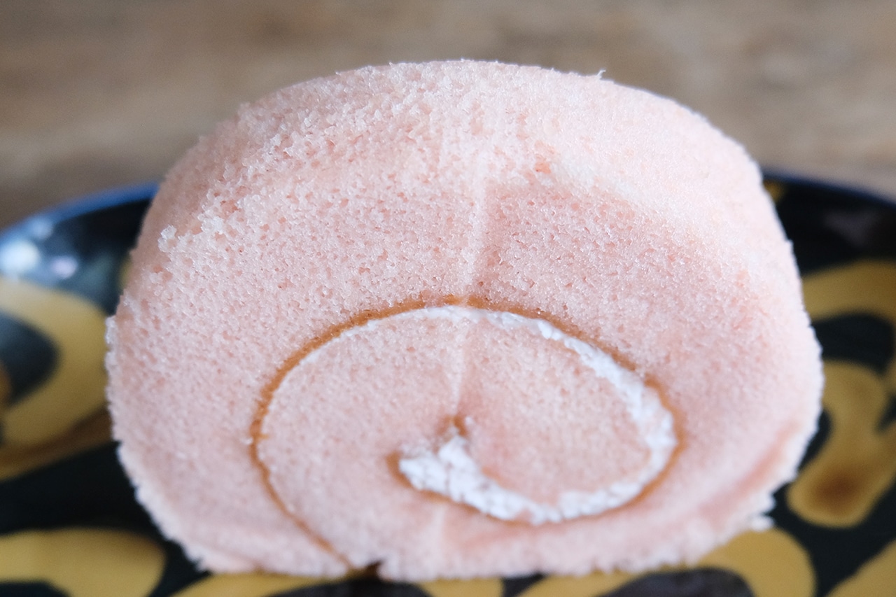 桜のロールケーキ使用シーン