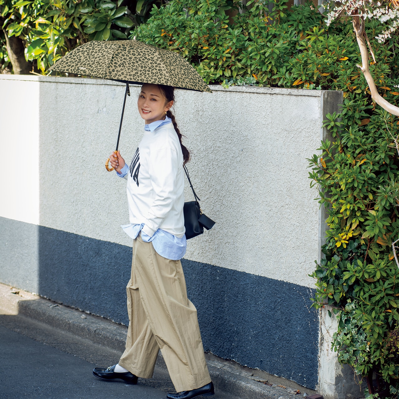 雅姫さんの20th Anniv. LEE DAYS限定 MACKINTOSH PHILOSOPHY(マッキントッシュ フィロソフィー)【雅姫さんコラボ】レオパード柄晴雨兼用折りたたみ傘 キャメルのコーデ