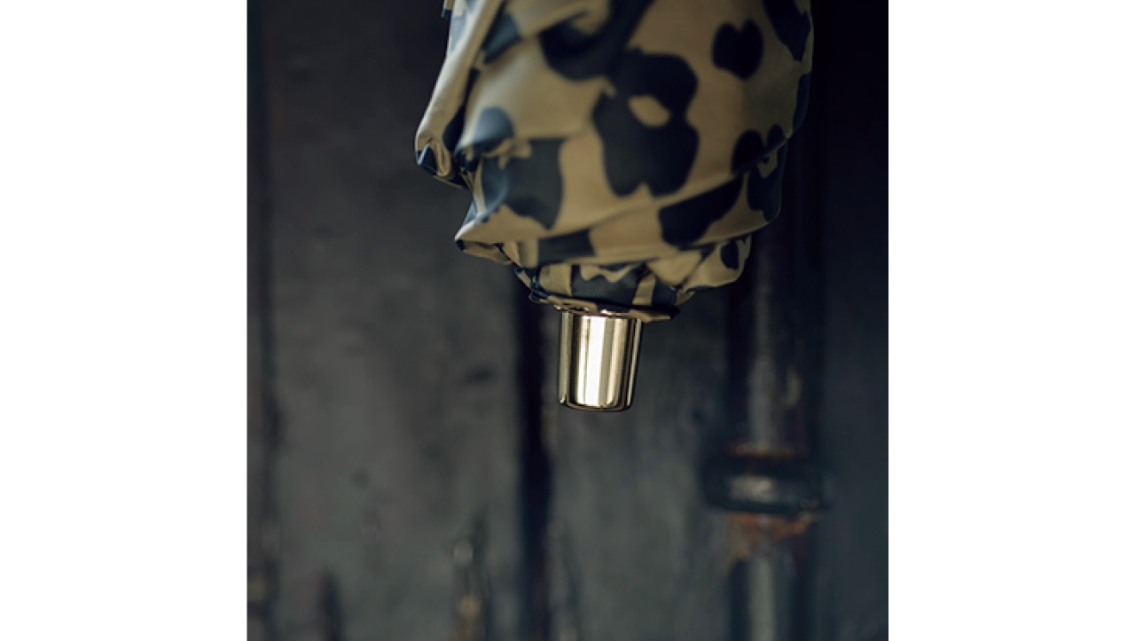 石突の色も、両色ともシャンパンゴールドに統一。