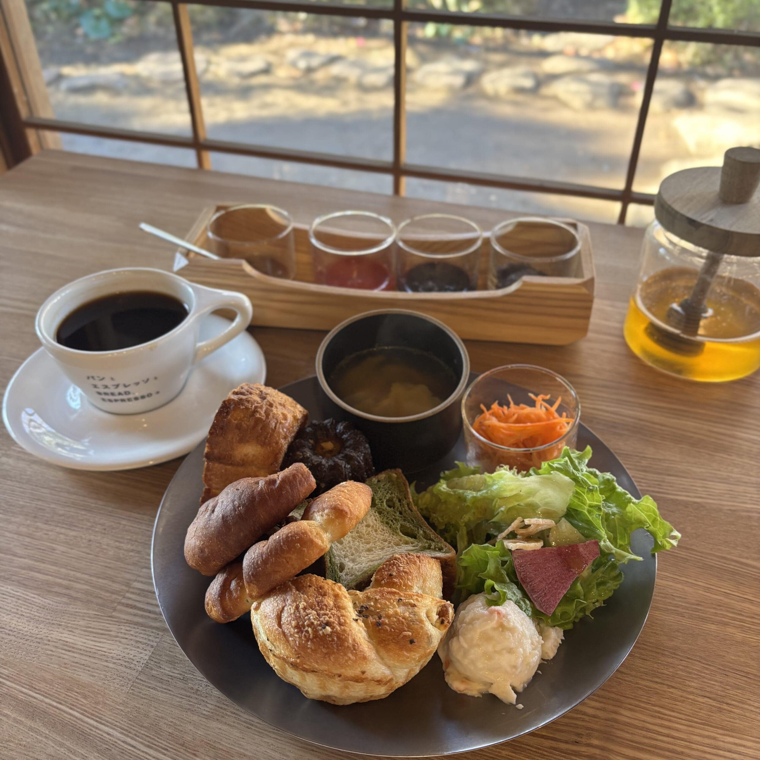 パンとエスプレッソと千葉公園