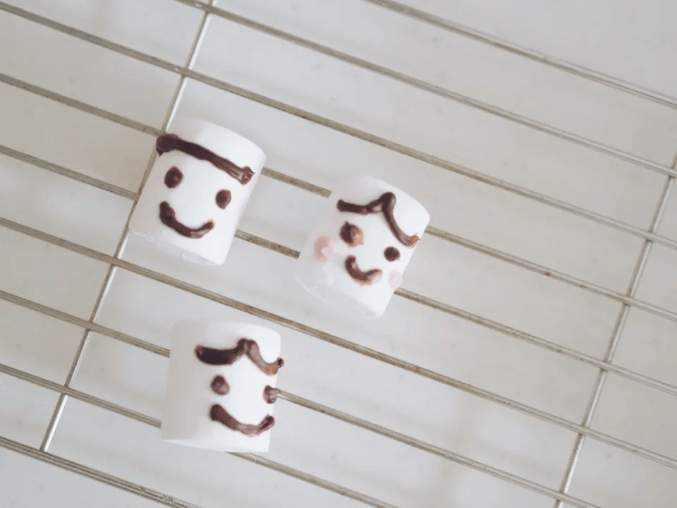 「いちご×マシュマロのひな人形」制作過程