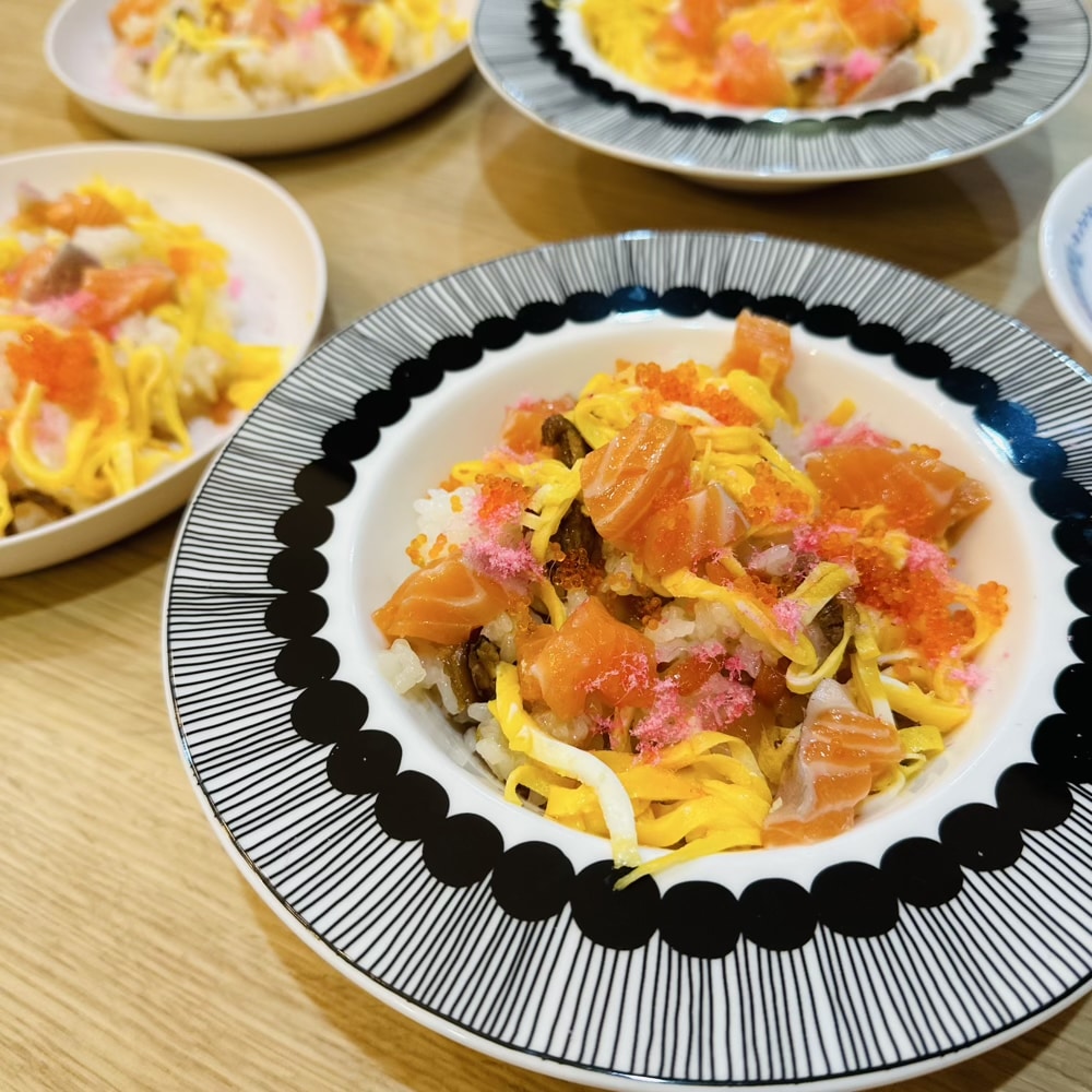 マリメッコ　シイルトラプータルハ　ディーププレート