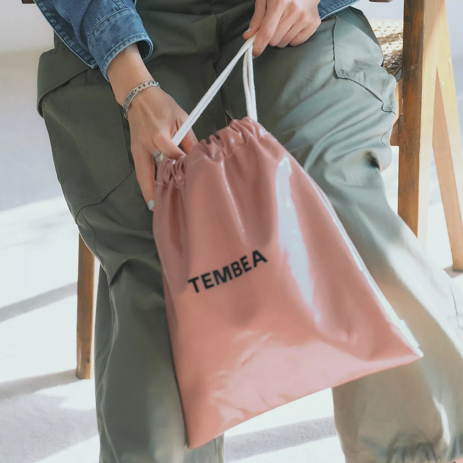 TEMBEA
【撥水】PVC COAT巾着
¥8,800