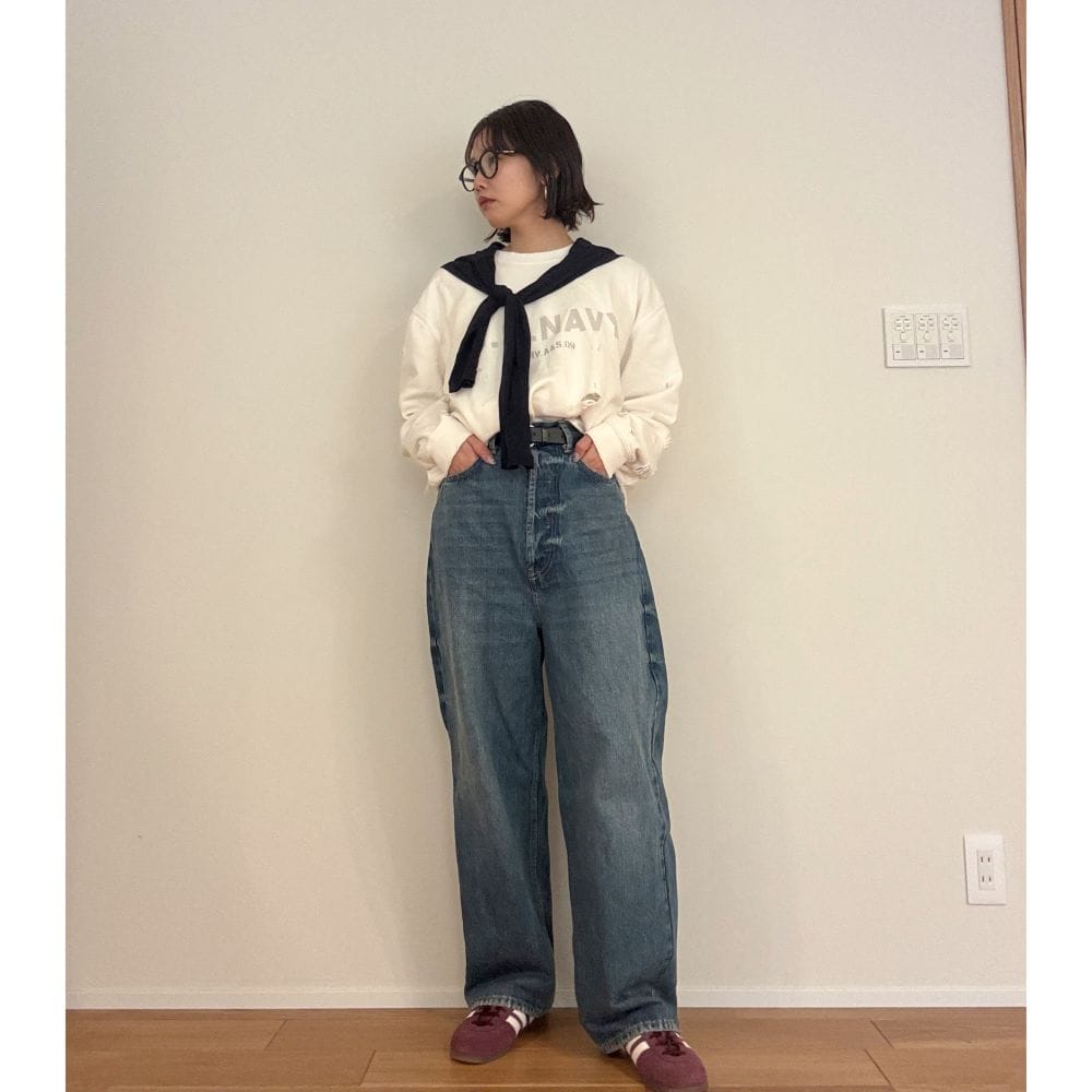 スウェット　デニム　コーデ