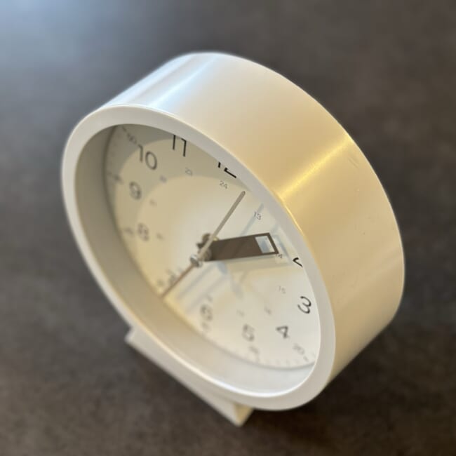 3COINS（スリーコインズ・スリコ）の知育時計