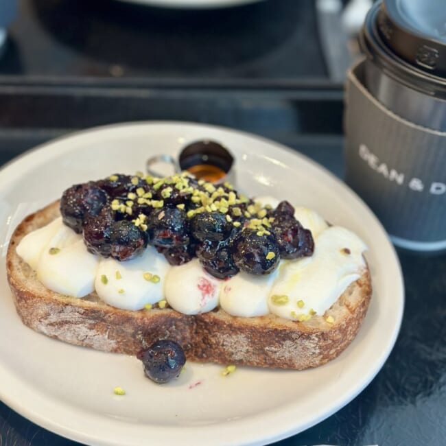 【東京駅・モーニング】DEAN&DELUCA カフェ 丸の内