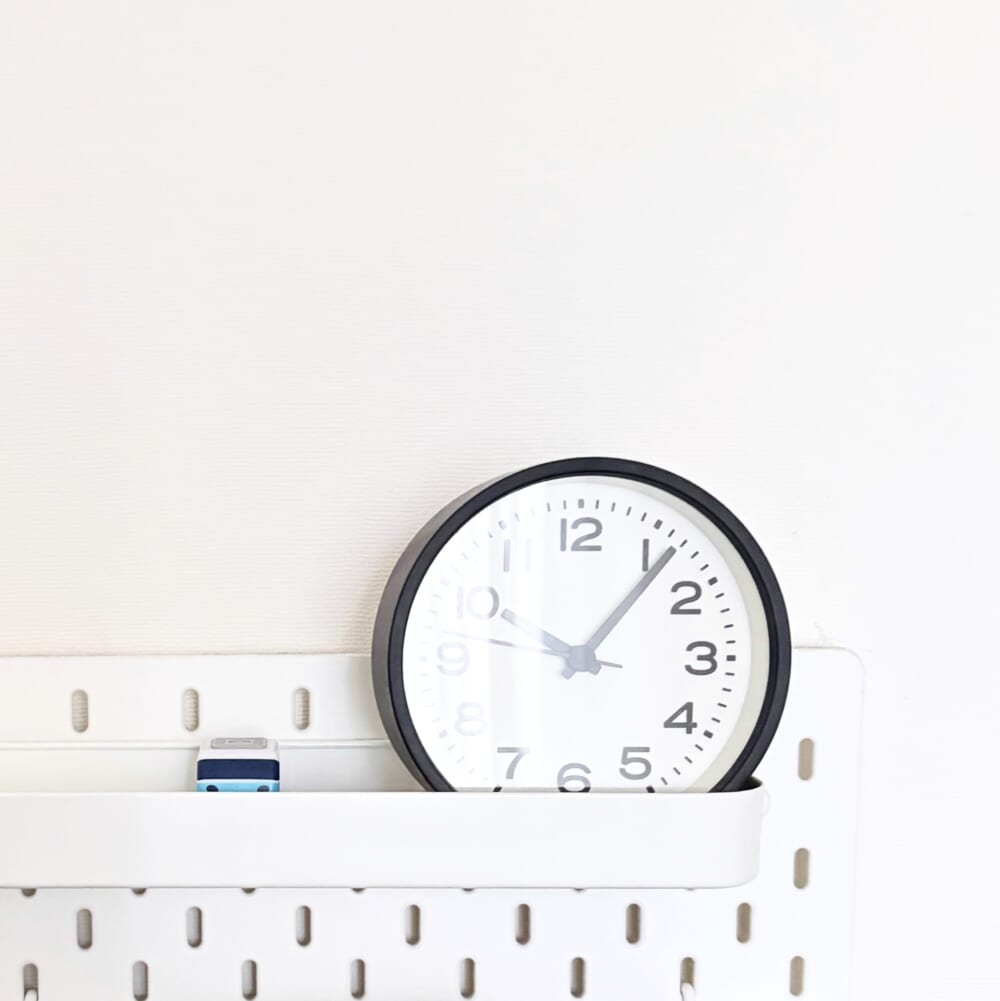 無印良品　時計　モノトーン