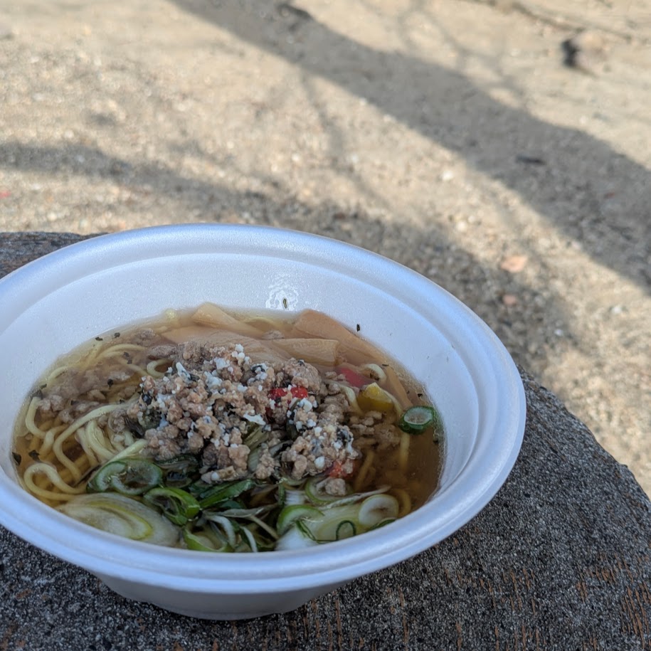 ガパオラーメン　LEE100人隊コポ　東別院朝市