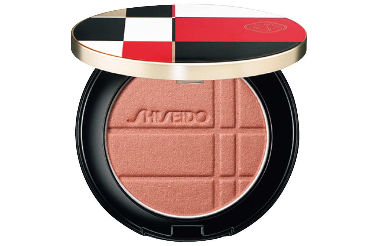 カラー+グロウ エンハンサー 04￥6270／SHISEIDO