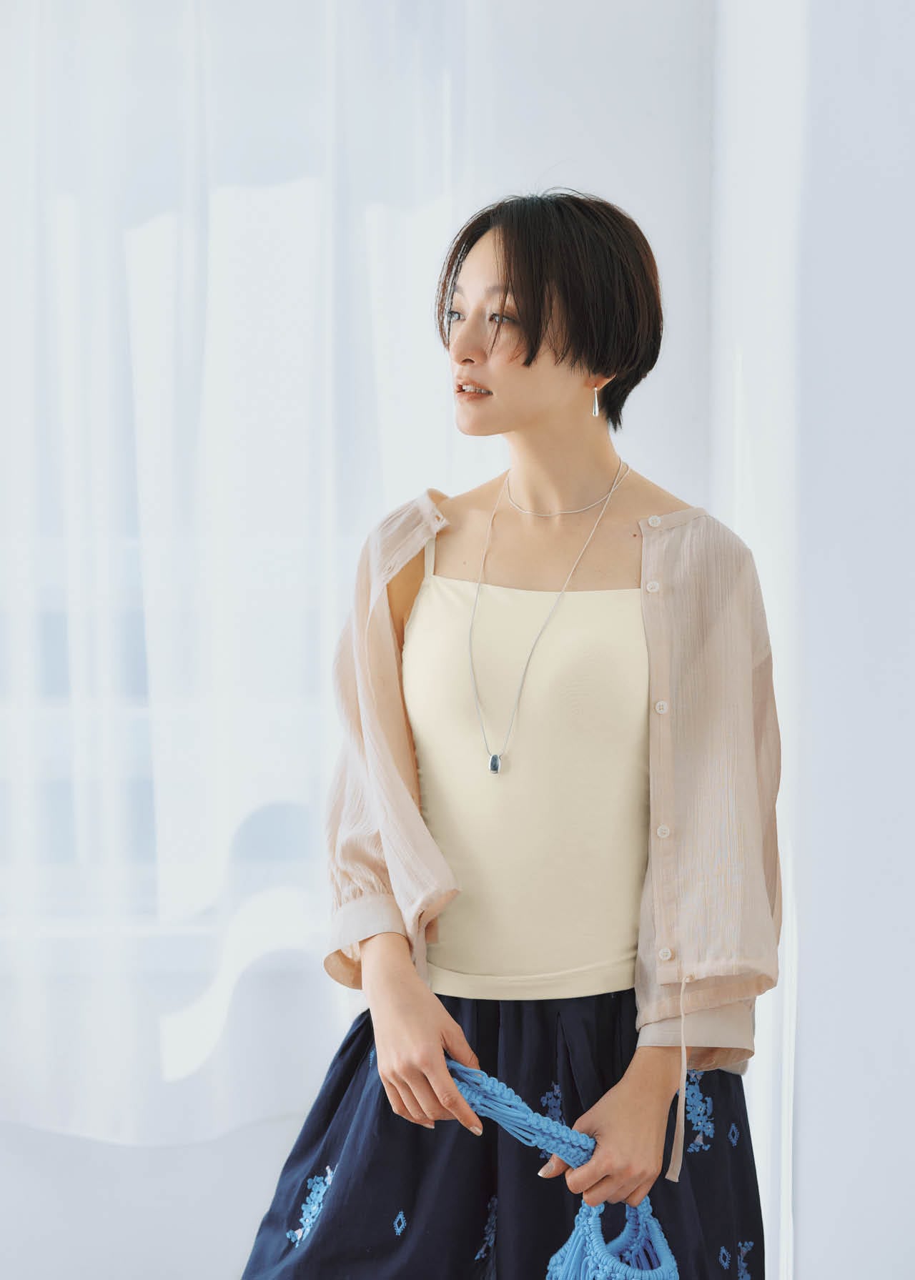 高山 都さんのブラデリスニューヨークピース［洗える］［吸汗速乾］［接触冷感］［UVカット］【LEE別注】楽なのに補整！ スタイリッシュ綿混ブラキャミのコーデ