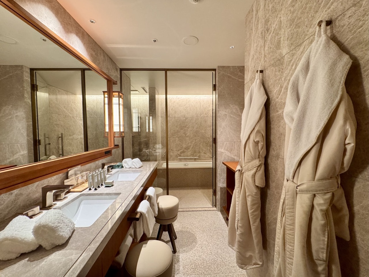 「帝国ホテル京都」本棟保存客室「弥栄スイート」バスルーム