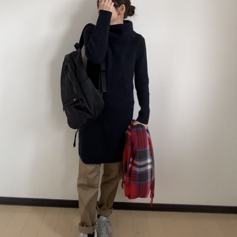 ニットワンピース　ユニクロ　チノパン