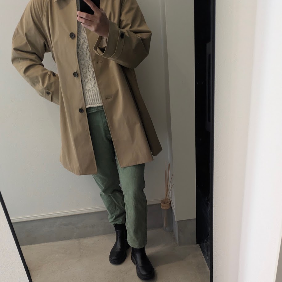 カーキコーデ　コポ　GU