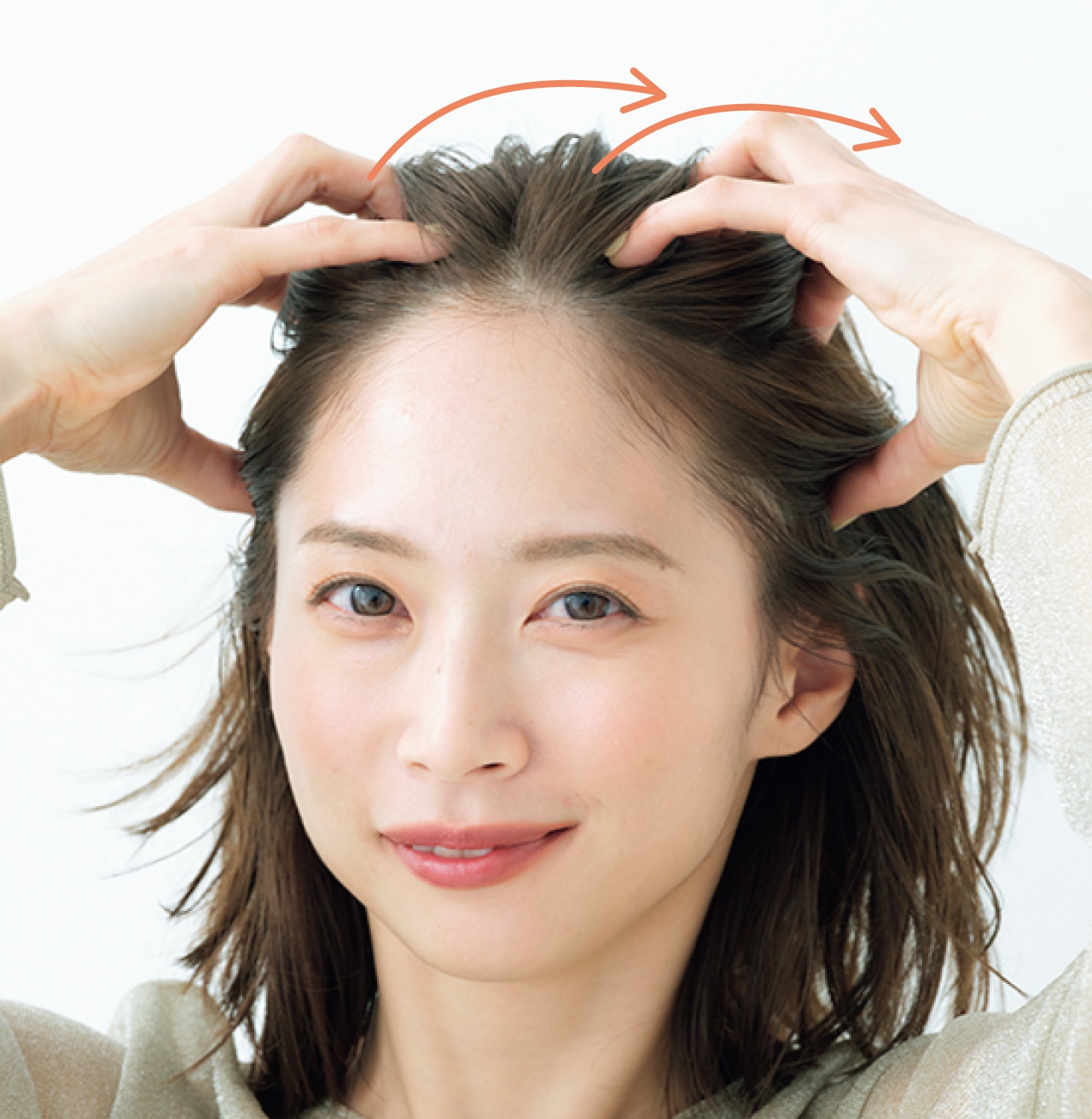 オールバックで軽く落ち着かせる