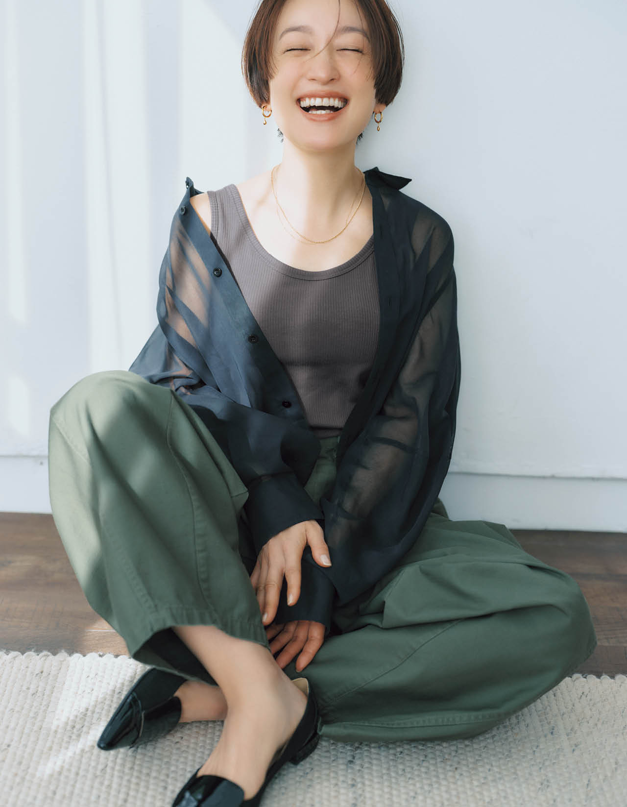 高山 都さんのブラデリスニューヨークピース［洗える］［吸汗速乾］［接触冷感］［UVカット］【LEE別注】楽なのに補整！ ブラ付きリブタンクトップのコーデ