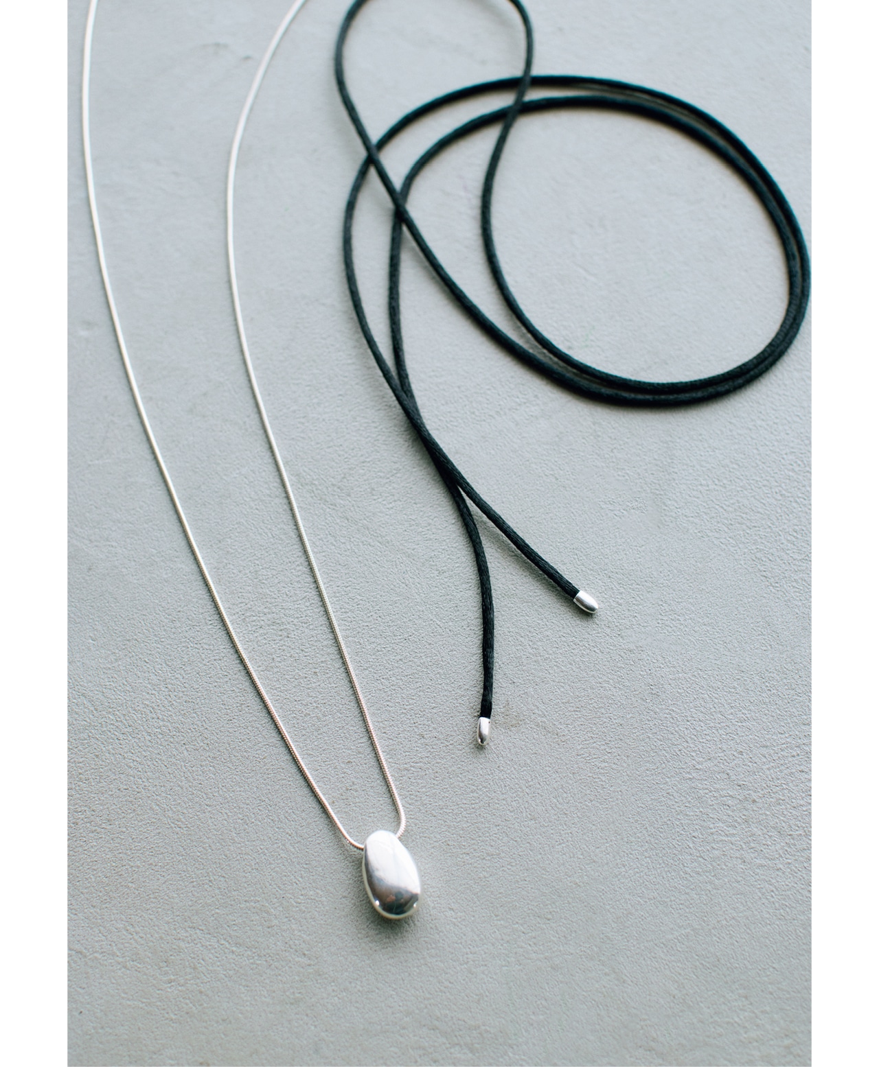 20th Anniv. LEE限定 12closet（トゥエルブクローゼット）【cotine】マルチwayシルバーネックレス〈スネークチェーン＆シルクコード）