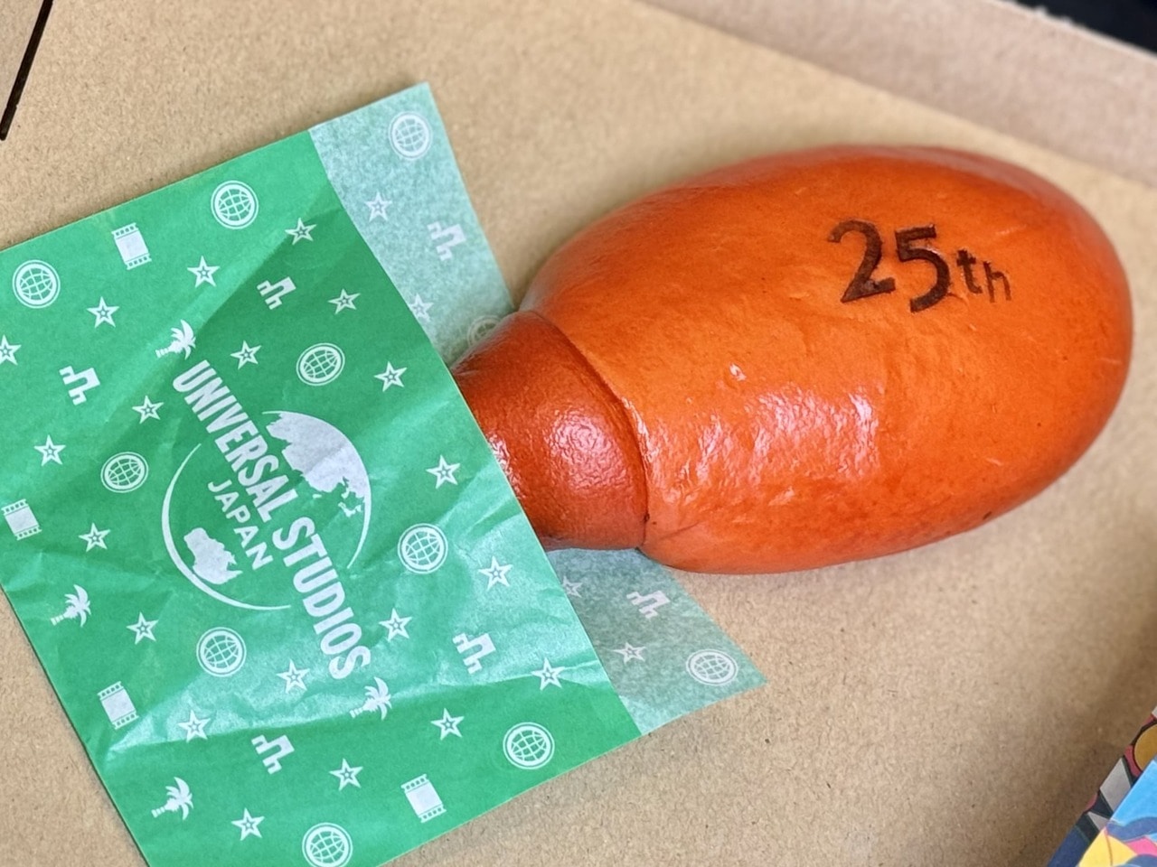 USJ25周年食べ歩きメニュー「ターキーレッグ!? まん」