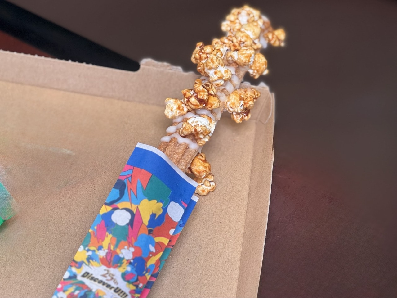 USJ25周年食べ歩きメニュー「キャラメルポップコーン!? チュリトス」トッピングアップ