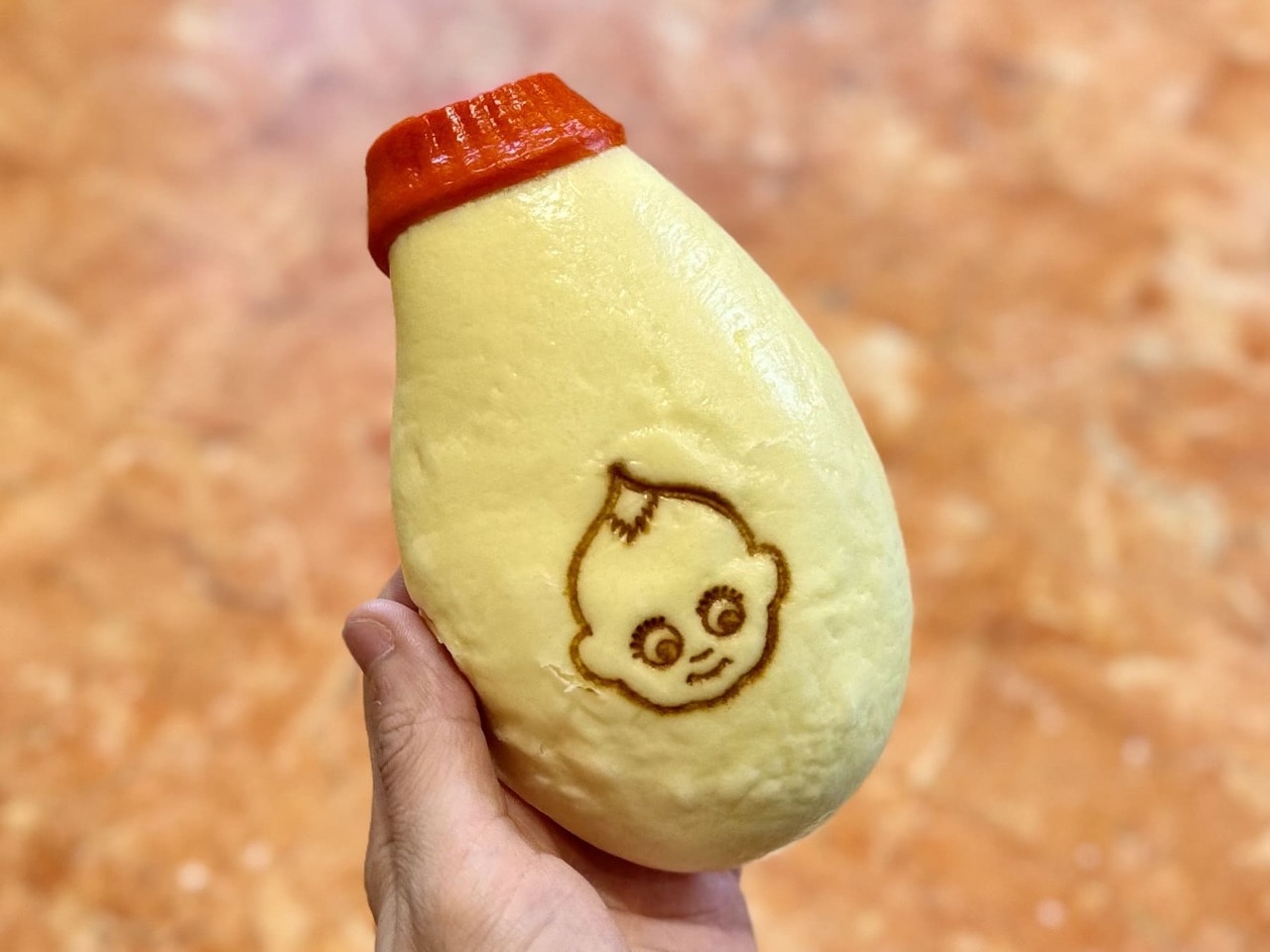 USJ25周年食べ歩きメニュー「マヨマヨツナマヨコーンまん」