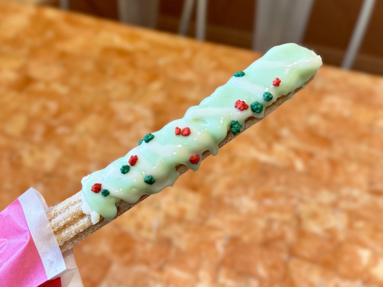 USJ25周年食べ歩きメニュー「サーティワン・チュリトス​ ～ポッピングシャワー～​」トッピングアップ