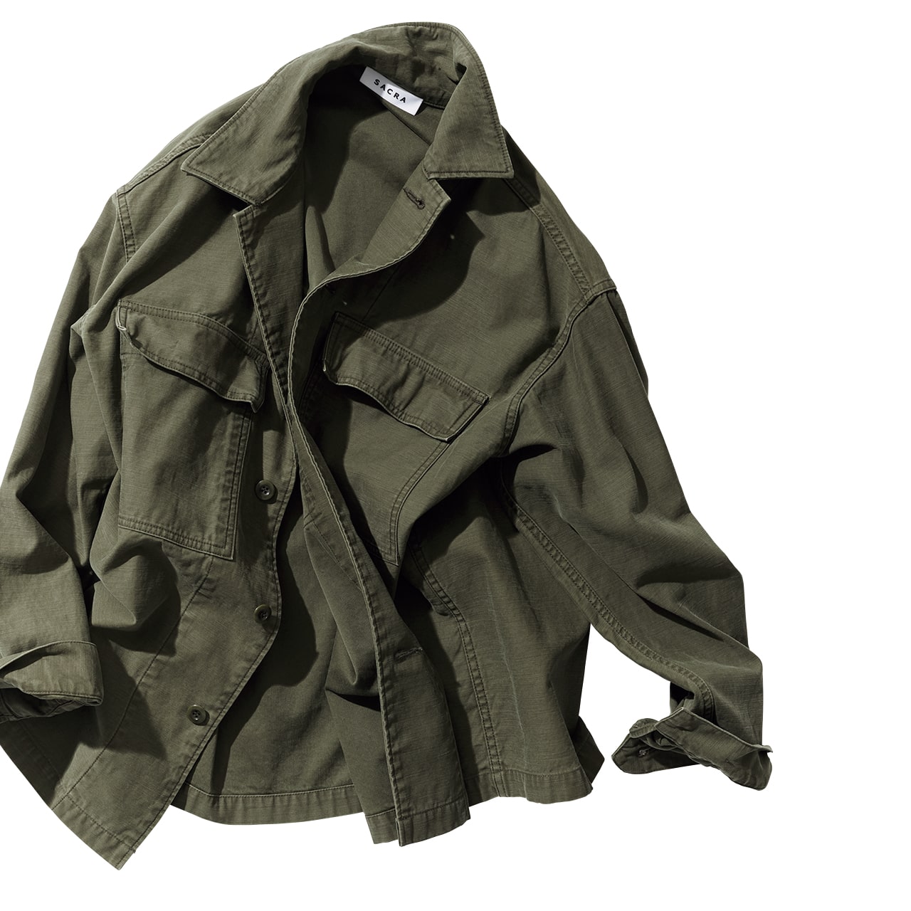 カーキアウター ジャケット￥53900／インターリブ（サクラ）